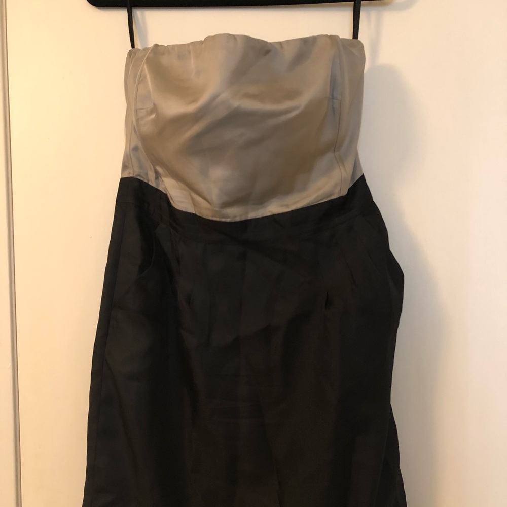 Gorgeous silver and black strapless dress!!